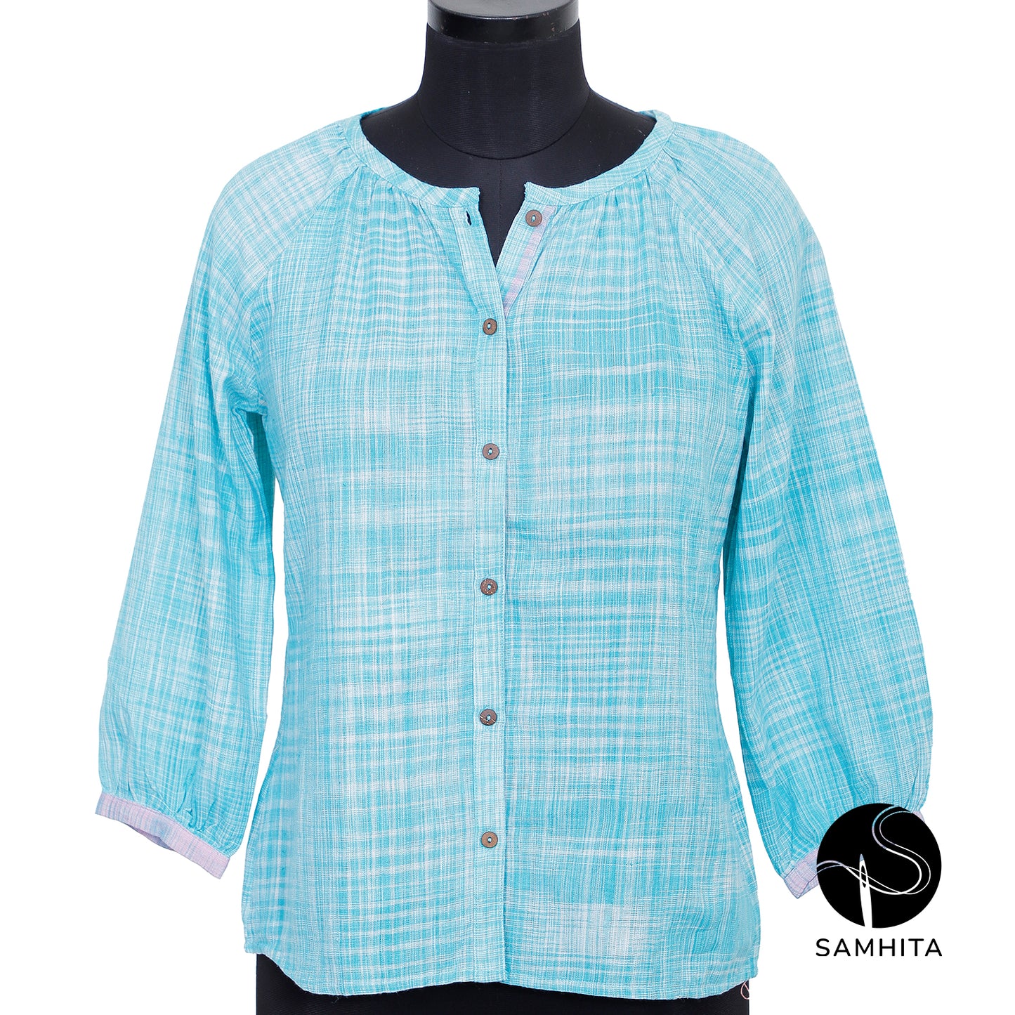 Blue space-dyed short top with a gathered collar and button-down design (WT201B)