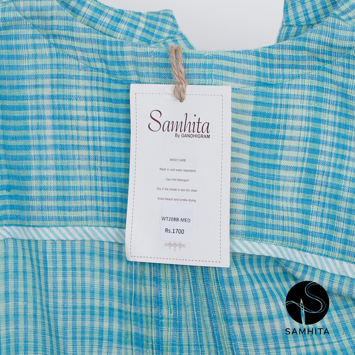 Blue space-dyed top with cap sleeves and contrast detail in the center(WT208B)