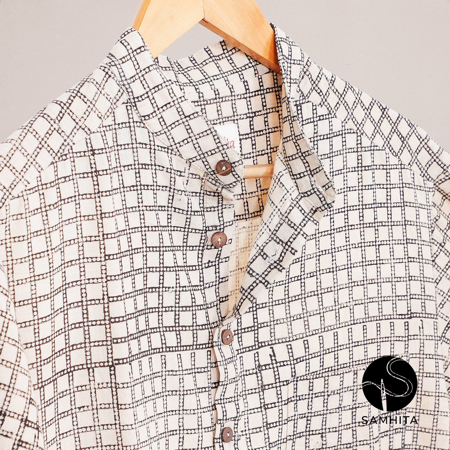 
                  
                    Men's Beige Checkered Hand-Block Printed Full-Sleeve Handwoven Khadi Kurta (MK 105 A)
                  
                
